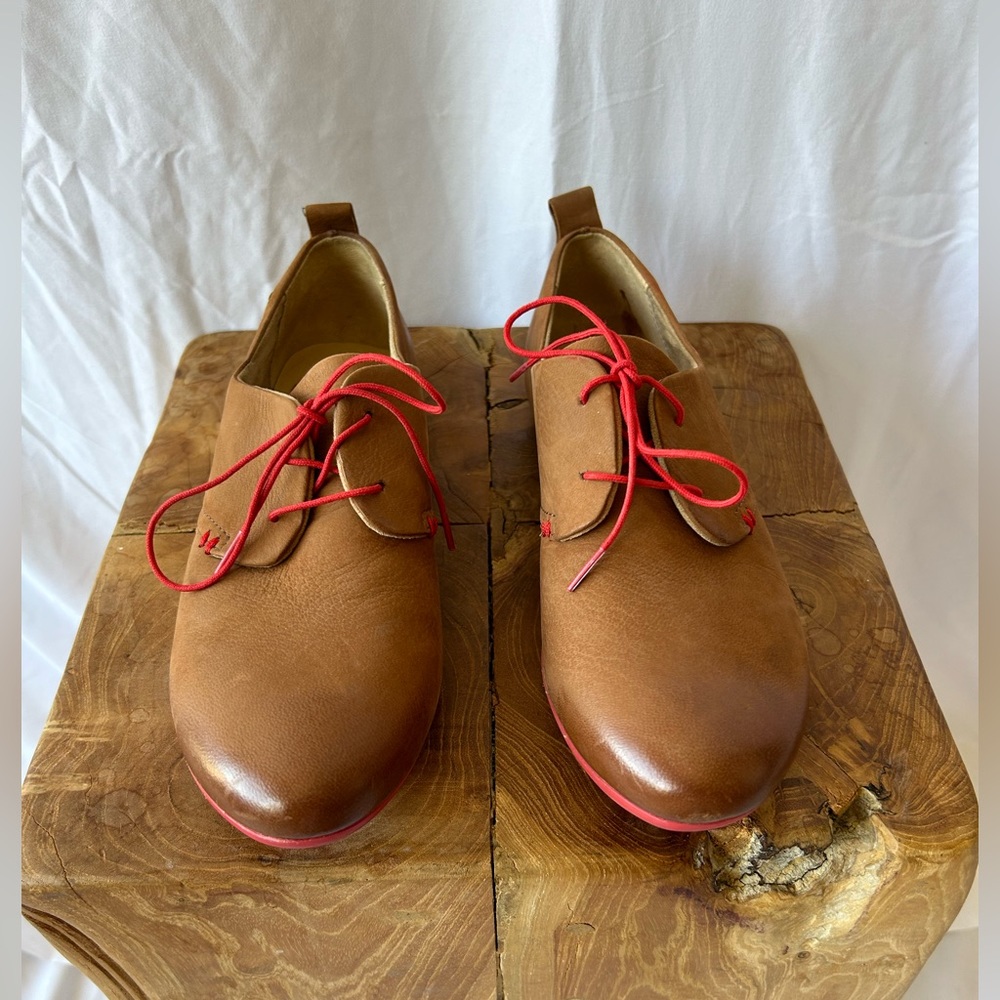 Women’s Lasocki Brown Leather Lace Up Oxfords with Red Soles & Laces size 8/38